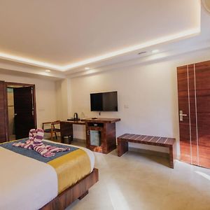 Premium Deluxe King Room